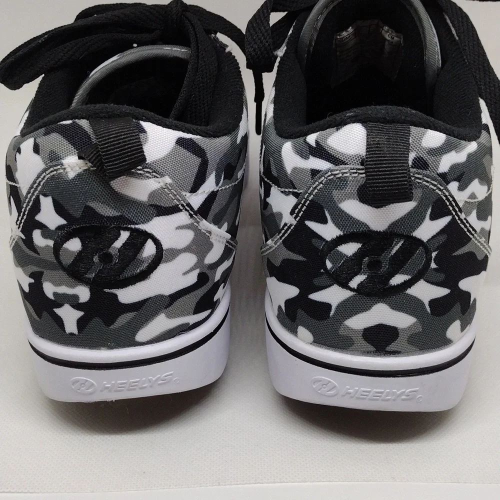Heelys Black White‎ and Gray Camo Print Youth Size 6